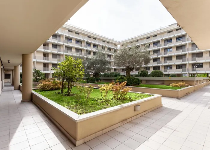 The Tropical Place Apartment *